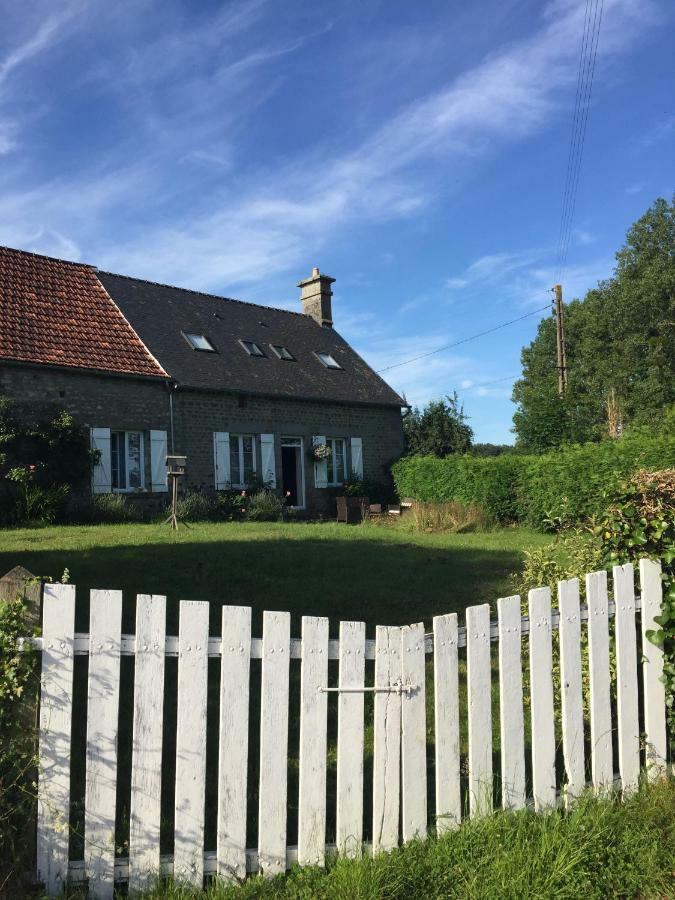 No 3 Route De Lingramiere Bed & Breakfast La Ferte-Mace Exterior photo
